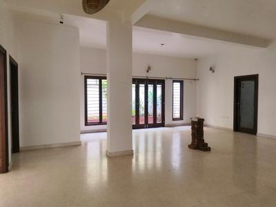 Living Room Image of 4200 Sq.ft 4 BHK Independent House for rent in Sanjaynagar Bengaluru for Rs. 300000