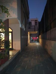 Image of 5500 Sq.ft 6 BHK Independent House for rent in New Friends Colony, New Delhi for Rs. 500000