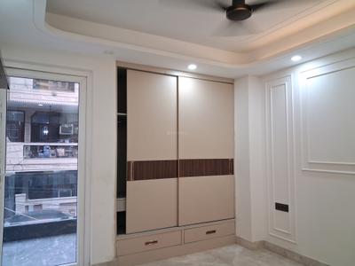 Bedroom Image of 1350 Sq.ft 3 BHK Builder Floor for sale in Paschim Vihar New Delhi for Rs. 27000000