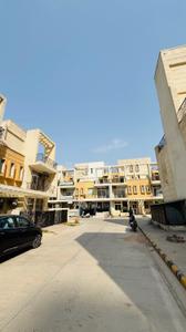 Image of 1690 Sq.ft 3.5 BHK Villa for sale in Amrapali Dream Valley, Noida Extension, Greater Noida for Rs. 20000000