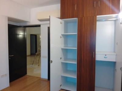 Bedroom Image of 2300 Sq.ft 4 BHK Apartment / Flat for sale in Emaar Commonwealth Games Village, Pandav Nagar New Delhi for Rs. 105000000