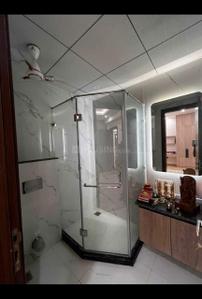 Bathroom Image of 1530 Sq.ft 3 BHK Builder Floor for rent in Raj One Good Earth, Sector 71 Gurgaon for Rs. 50000