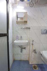 Bathroom Image of 365 Sq.ft 1 RK Apartment / Flat for sale in Nandivardhan Avisha, Girgaon Mumbai for Rs. 12500000