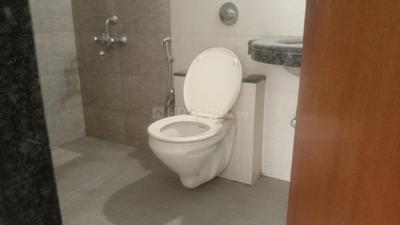 Bathroom Image of 950 Sq.ft 2 BHK Apartment / Flat for sale in Kothrud Pune for Rs. 12500000