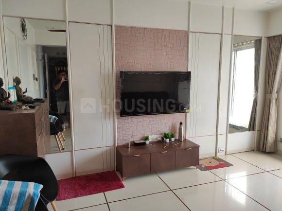 Strawberry The Address Main Image 1