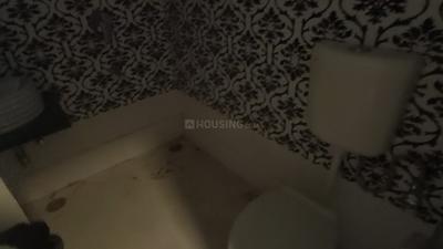Bathroom Image of 1600 Sq.ft 3 BHK Apartment / Flat for rent in Shivpur Varanasi for Rs. 25000