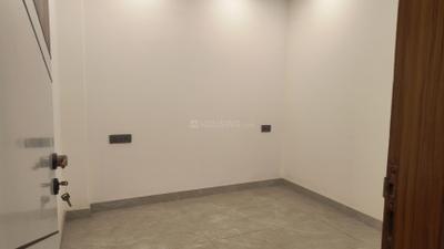 Bedroom Image of 900 Sq.ft 3 BHK Builder Floor for rent in Builders World Property Linkers And Developers BWD - 1, Govindpuri New Delhi for Rs. 25000