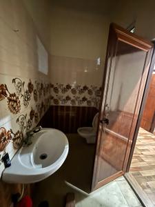 Bathroom Image of 1250 Sq.ft 2 BHK Independent House for rent in Pratap Vihar Ghaziabad for Rs. 16000