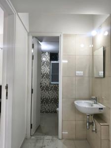 Common Bathroom Image of 750 Sq.ft 1 BHK Apartment / Flat for rent in Godrej Hill Retreat, Mahalunge Pune for Rs. 26000