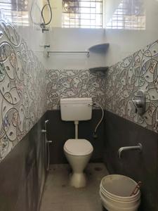 Common Bathroom Image of 600 Sq.ft 1.5 BHK Builder Floor for rent in Hebbal Bengaluru for Rs. 15000
