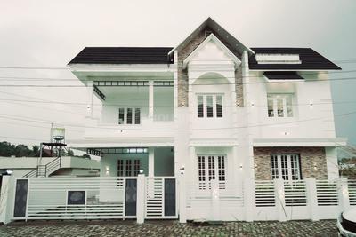 Image of 2400 Sq.ft 4.5 BHK Independent House for sale in Thevakkal, Kochi for Rs. 12900001