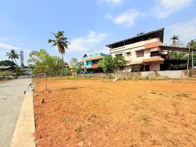 Image of 200 Sq.ft Residential Plot / Land for sale in Eroor, Kochi for Rs. 7001000
