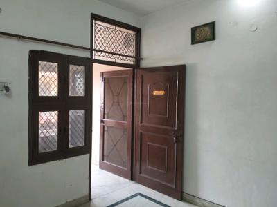 Bedroom Image of 1200 Sq.ft 2 BHK Builder Floor for rent in Vikaspuri New Delhi for Rs. 26000