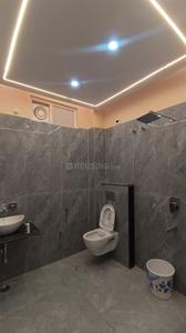 Bathroom Image of 1950 Sq.ft 4 BHK Duplex for rent in Chitaipur Varanasi for Rs. 55000