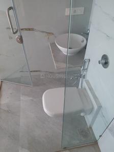 Bathroom Image of 1550 Sq.ft 3 BHK Apartment / Flat for sale in Vile Parle West Mumbai for Rs. 63000000