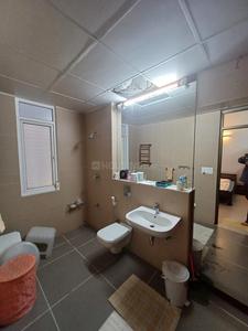 Bathroom Image of 3200 Sq.ft 3 BHK Apartment / Flat for sale in Thaltej Ahmedabad for Rs. 29000000