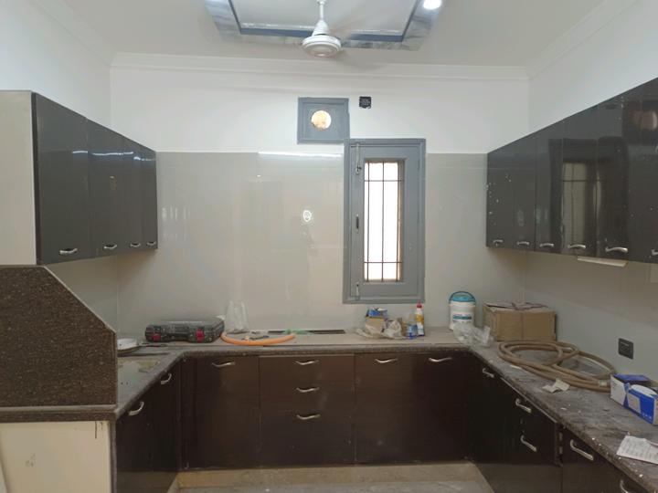 Independent Builder Floor Main Image 1