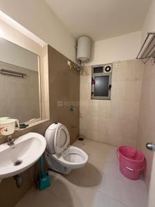 Bathroom Image of 2280 Sq.ft 3 BHK Apartment / Flat for rent in Adani The Meadows, Shantigram Ahmedabad for Rs. 49000