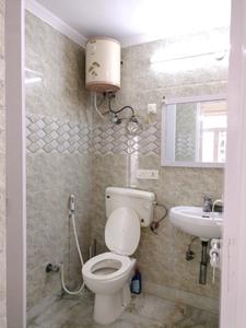 Common Bathroom Image of 1700 Sq.ft 3 BHK Apartment / Flat for sale in Sector 18 Dwarka New Delhi for Rs. 32500000