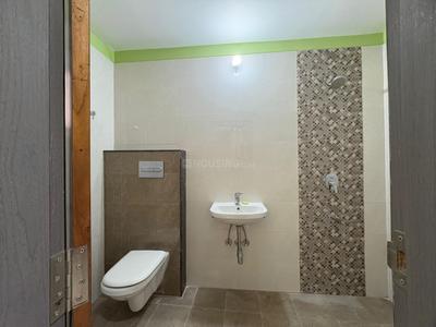 Bathroom Image of 1554 Sq.ft 3 BHK Apartment / Flat for rent in Lalpur Ranchi for Rs. 23999
