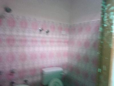 Bathroom Image of 1001 Sq.ft 2 BHK Independent House for rent in Vrindavan Yojana Lucknow for Rs. 10000
