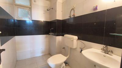 Bathroom Image of 1430 Sq.ft 2 BHK Apartment / Flat for sale in Star Realcon Rameshwaram, Ghukna Ghaziabad for Rs. 11000000