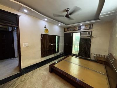 Bedroom Image of 1850 Sq.ft 4 BHK Builder Floor for sale in Sector 4 Rohini New Delhi for Rs. 10500000