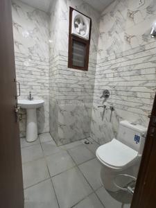 Bathroom Image of 1200 Sq.ft 2 BHK Builder Floor for rent in Omicron 1A Greater Noida for Rs. 22000