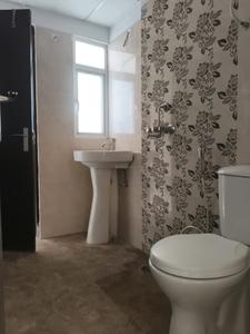 Common Bathroom Image of 1300 Sq.ft 3 BHK Apartment / Flat for sale in Amrapali Verona Heights by Amrapali Group, Noida Extension Greater Noida for Rs. 12000000