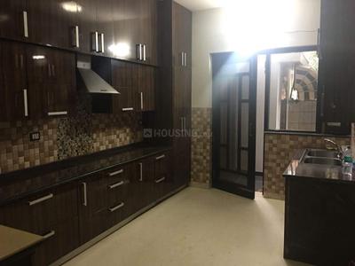 Kitchen Image of 4500 Sq.ft 7 BHK Duplex for sale in Sector 61 Noida for Rs. 140000000