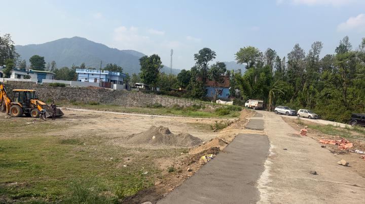 Badasi Thano Road Main Image 1