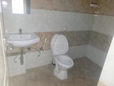 Bathroom Image of 1700 Sq.ft 3 BHK Apartment / Flat for rent in Vaishnavi Nakshatra, Yeswanthpur Bengaluru for Rs. 70000