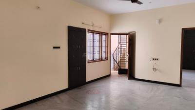 Living Room Image of 1100 Sq.ft 2 BHK Builder Floor for rent in Arappalayam Madurai for Rs. 19000