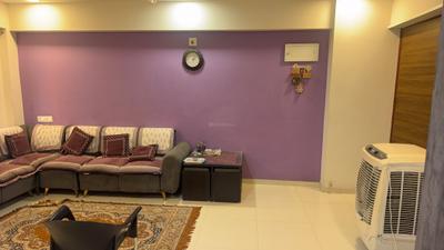 Living Room Image of 1800 Sq.ft 3 BHK Apartment / Flat for rent in Yogeshwar Karnavati Paradise, New Maninagar Ahmedabad for Rs. 25000