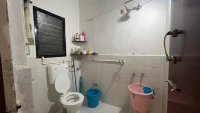 Bathroom Image of 550 Sq.ft 1 BHK Apartment / Flat for sale in Gulmohar Galaxy, Viman Nagar Pune for Rs. 8000000