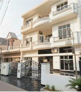 9 BHK Independent House
