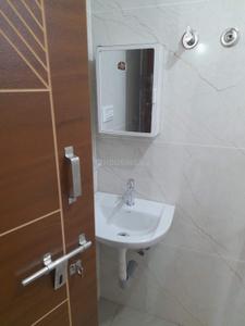 Bathroom Image of 600 Sq.ft 2 BHK Builder Floor for rent in Mavalli Bengaluru for Rs. 32000