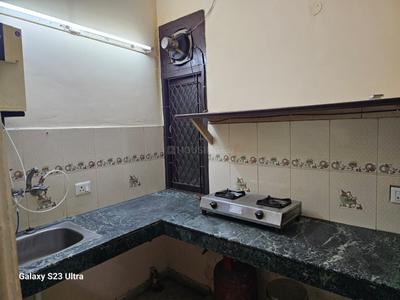 Kitchen Image of 730 Sq.ft 2 BHK Apartment / Flat for rent in Tilak Nagar New Delhi for Rs. 25000