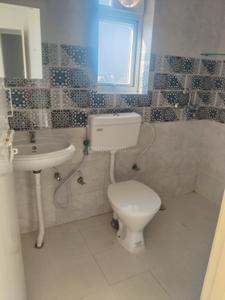 Image of 1000 Sq.ft 3 BHK Apartment / Flat for rent in Signature Global Golf Green, Sector 79, Gurgaon for Rs. 19000