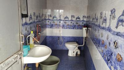 Bathroom Image of 999 Sq.ft 2 BHK Builder Floor for rent in Purani Basti Jharsuguda for Rs. 15999
