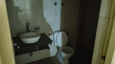 Bathroom Image of 1750 Sq.ft 3 BHK Apartment / Flat for sale in Paarth Aadyant, Ahmamau Lucknow for Rs. 9700000
