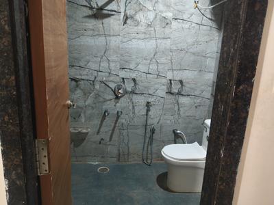 Bathroom Image of 1000 Sq.ft 1 BHK Independent House for rent in Shubham Silicon City Phase 1, Girdharpura Kota for Rs. 9000