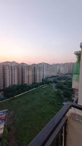 Balcony Image of 890 Sq.ft 2 BHK Apartment / Flat for rent in Sethi Max Royal, Sector 76 Noida for Rs. 33000