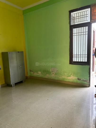 Beta I Greater Noida Bedroom 1