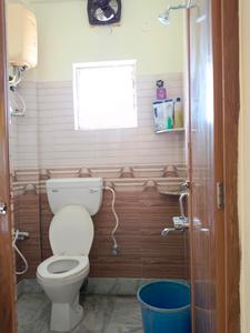 Common Bathroom Image of 900 Sq.ft 2 BHK Apartment / Flat for sale in Kamdahari Kolkata for Rs. 6000000