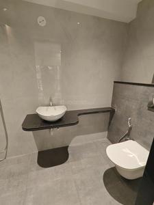 Bathroom Image of 900 Sq.ft 2 BHK Apartment / Flat for sale in Shwesh Champaran, Matunga East Mumbai for Rs. 41500000