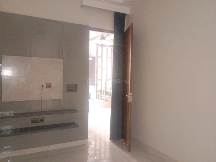 ROYAL HOMES Main Image 1