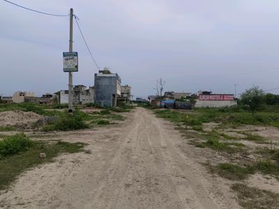 Image of 32 Sq.ft Residential Plot / Land for sale in Sector 30 Rohini, New Delhi for Rs. 6800000