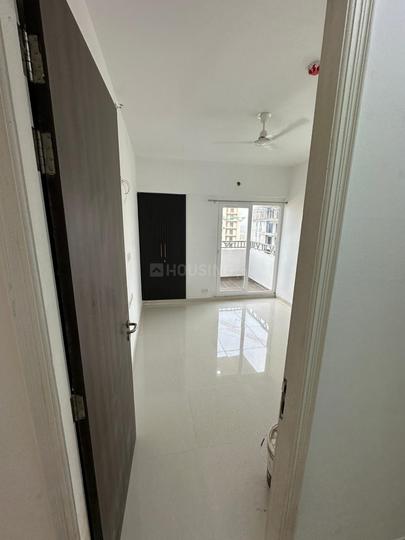 Renowned Lotus Srishti Main Image 1