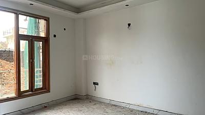 Bedroom Image of 900 Sq.ft 3 BHK Builder Floor for sale in Khanpur New Delhi for Rs. 7200000